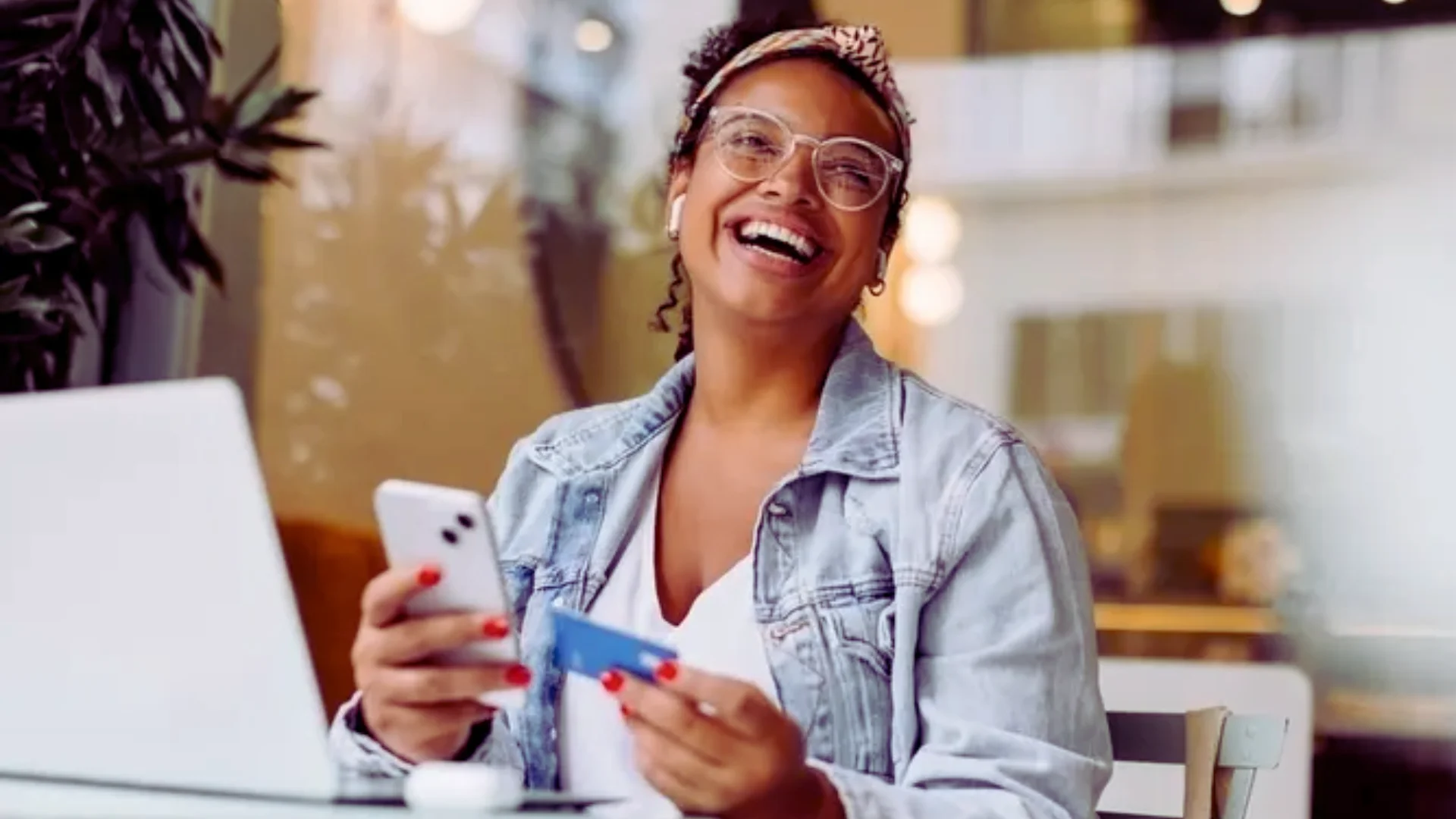 Pros and Cons of Online Banking